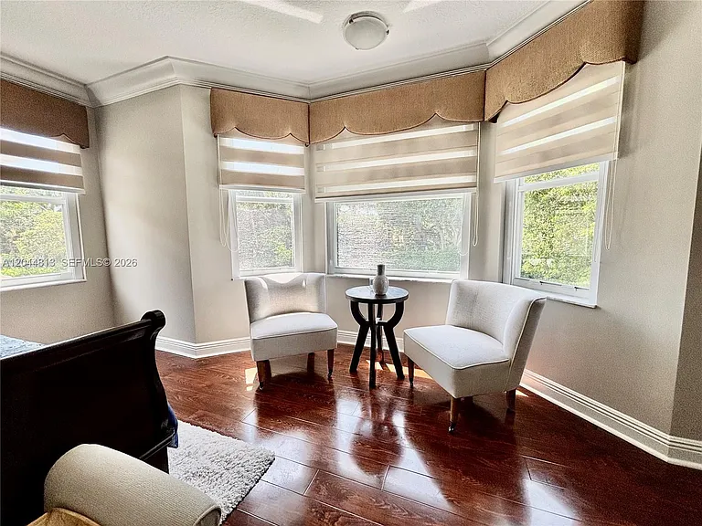 9109 Dupont Pl — Photo 27