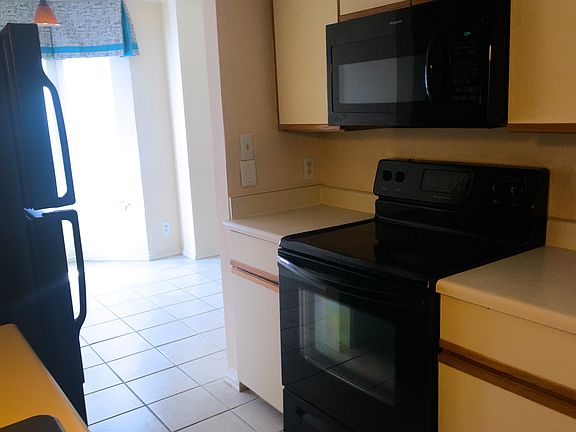 3rd image of 600 Bagby Ave APT 2E