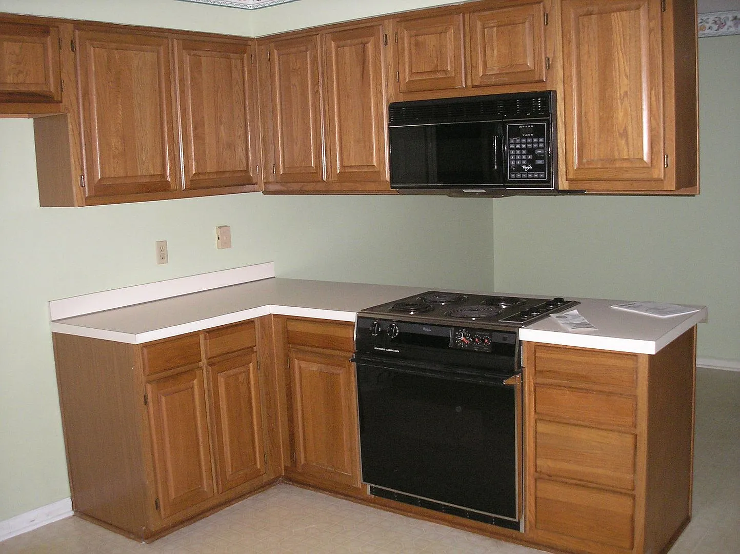 4 bed, 2.0 bath, 2100 sqft, $2,195 — Photo 4