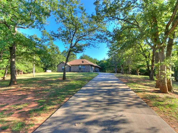 2800 Allspice Run, Norman, OK 73026