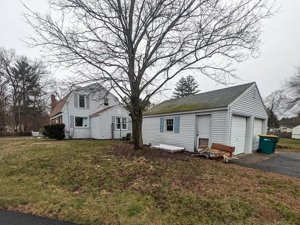20-22 Bacon St, Oxford, MA 01540