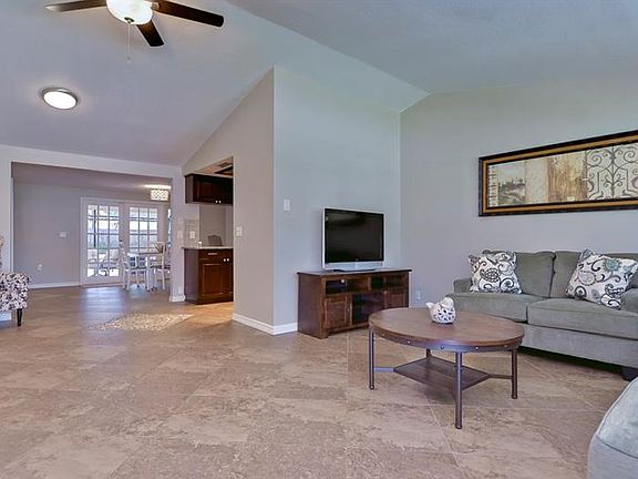 5th image of 4406 Black Fox Dr
