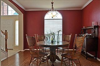 5th image of 3515 Briargrove Ln