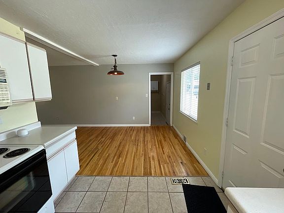 5th image of 3040 E Fort Union Blvd
