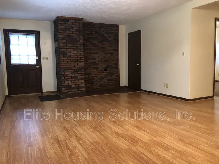 108 Buck Ave #E — Photo 3