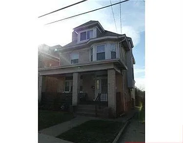 1617 Hillsdale Ave photo 1