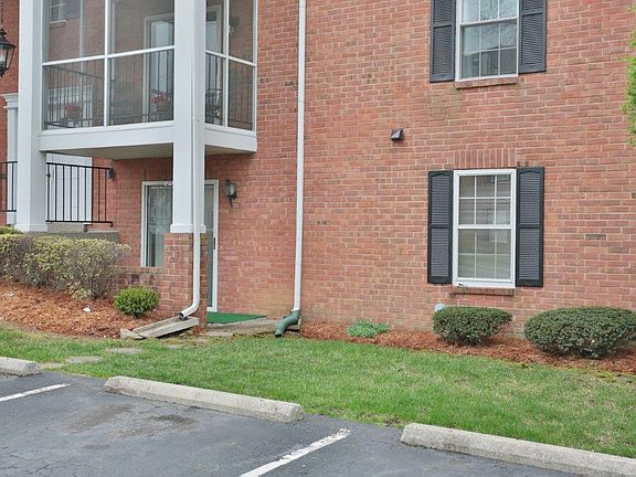 3rd image of 204 Donard Park Ave