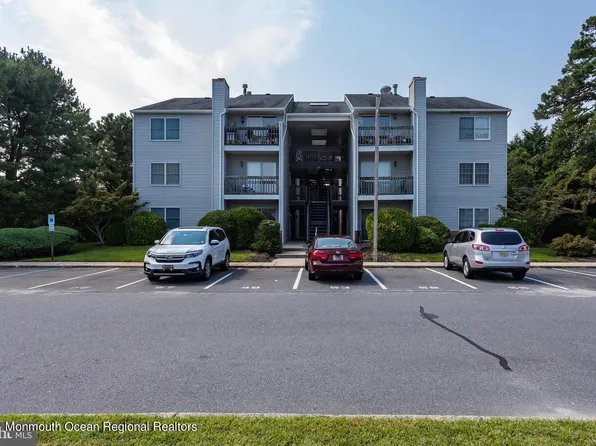 55 Whitemarsh Ct, Little Egg Harbor, NJ 08087