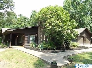 955 County Road 136, Hollywood, AL 35752