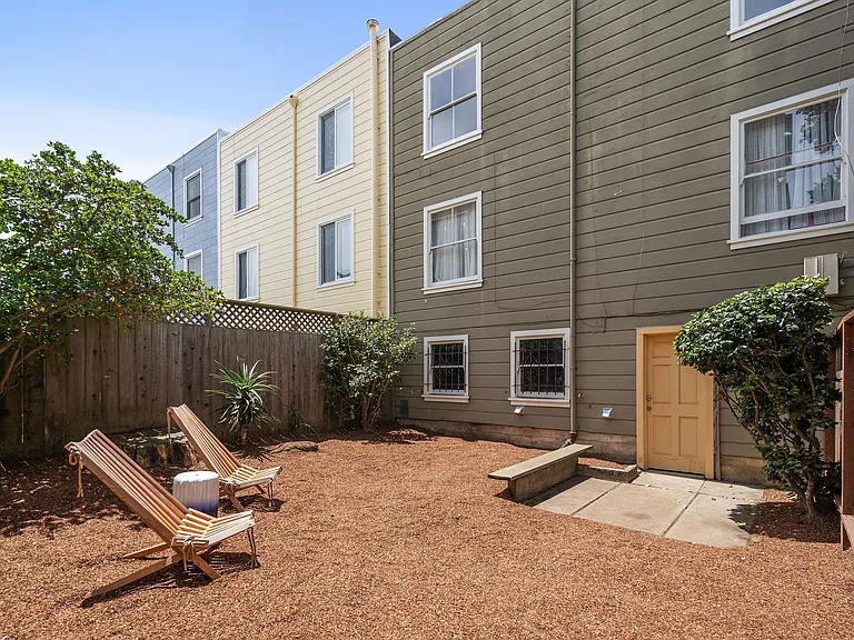 196 Jules Ave — Photo 38
