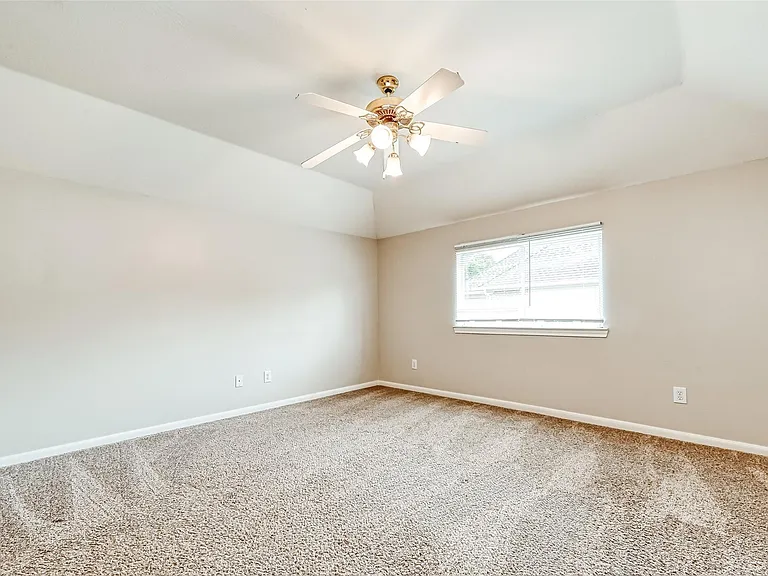 22011 Windmill Bluff Ln — Photo 33