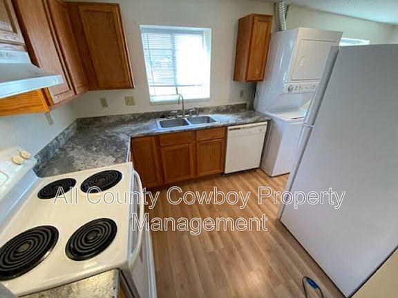 2nd image of 704 Ferris Ct APT 2