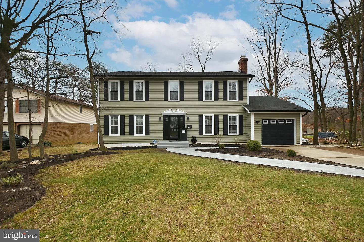 4 bed, 2.5 bath, 2508 sqft, $3,500 — Photo 2