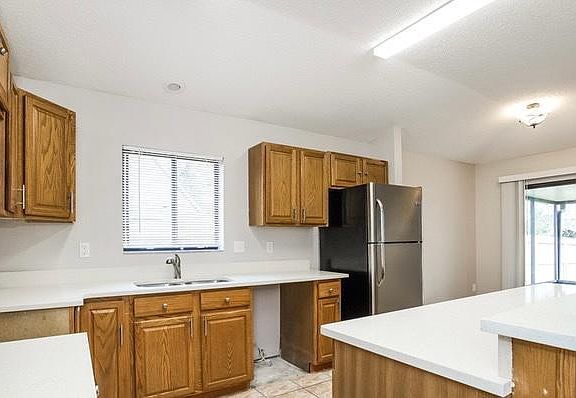 5th image of 1436 Hornbeam St