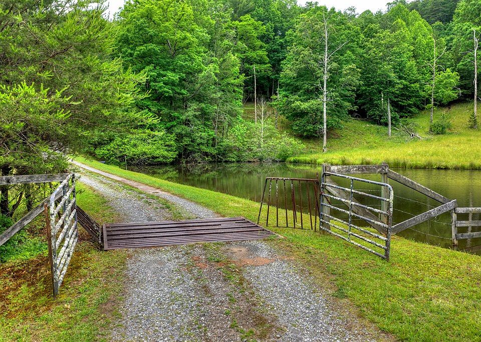 40th image of Mountain View Rd