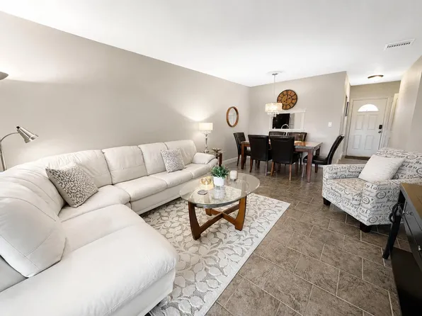 5131 W Oakland Park Boulevard #202, Lauderdale Lakes, FL 33313