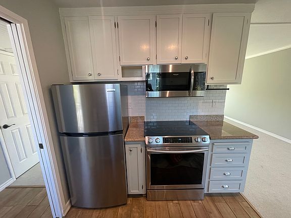 5th image of 2700 Melendy Dr APT 1