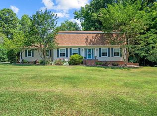 201 Holly Dr, Oxford, NC 27565