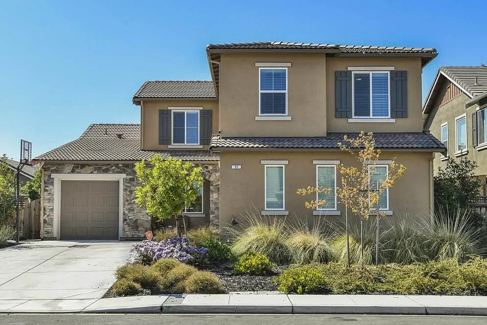 51 Prescott Cir photo 1