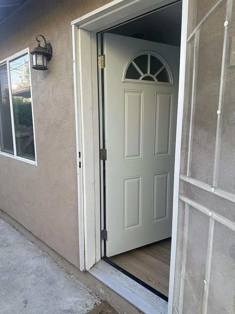 1 bed, 400 sqft, $1,995 — Photo 3