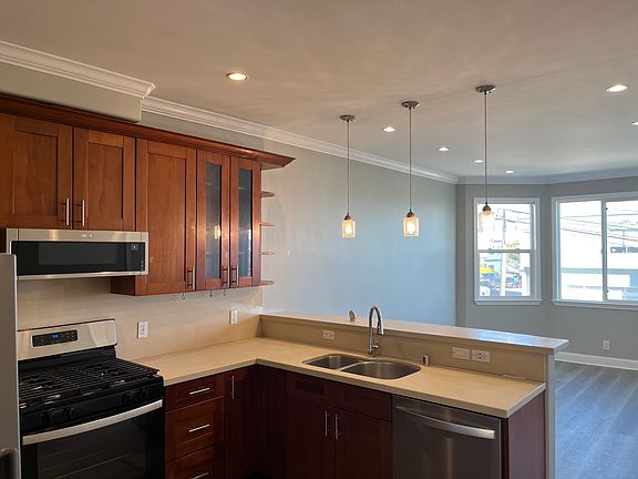 5th image of 337 Lakeview Ave #Mid