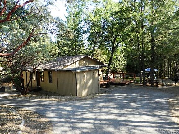 3rd image of 5841 Evergreen Ln