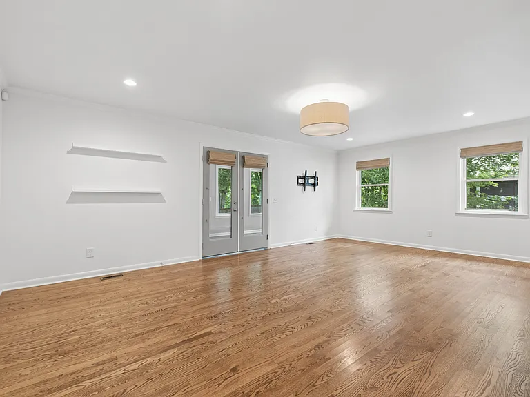 5004 Danby Dr — Photo 30