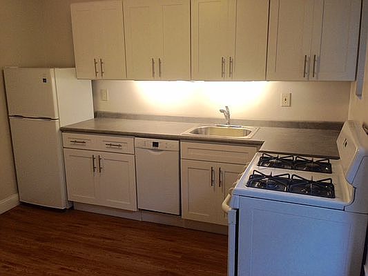 4th image of 697 President St #1