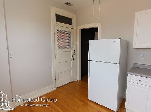 5th image of 3508 W Grace St