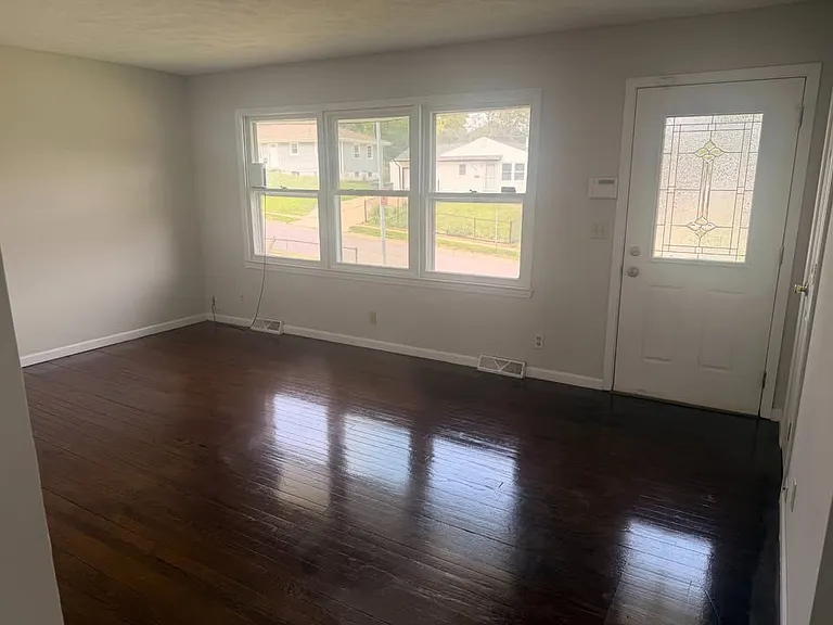 4503 Laurel Ave — Photo 10