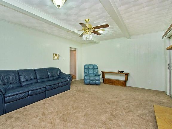 4th image of 1513 Meandering Way
