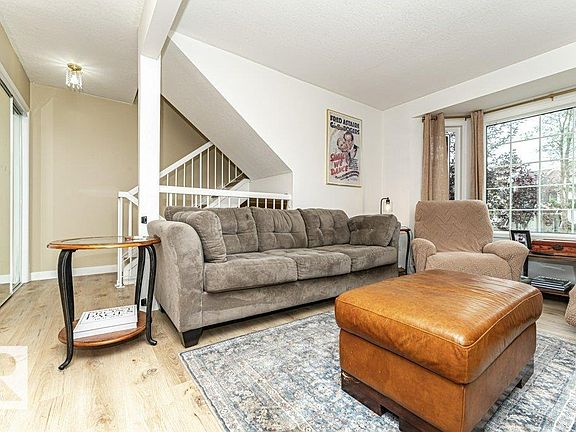 4th image of 9787 176th St NW