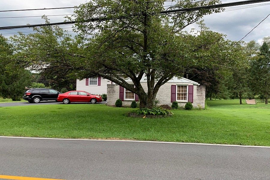 1st image of 7679 Manor Dr