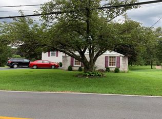 7679 Manor Dr, Harrisburg, PA 17112