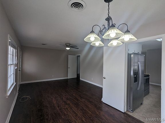 3rd image of 4370 Blackwood Dr