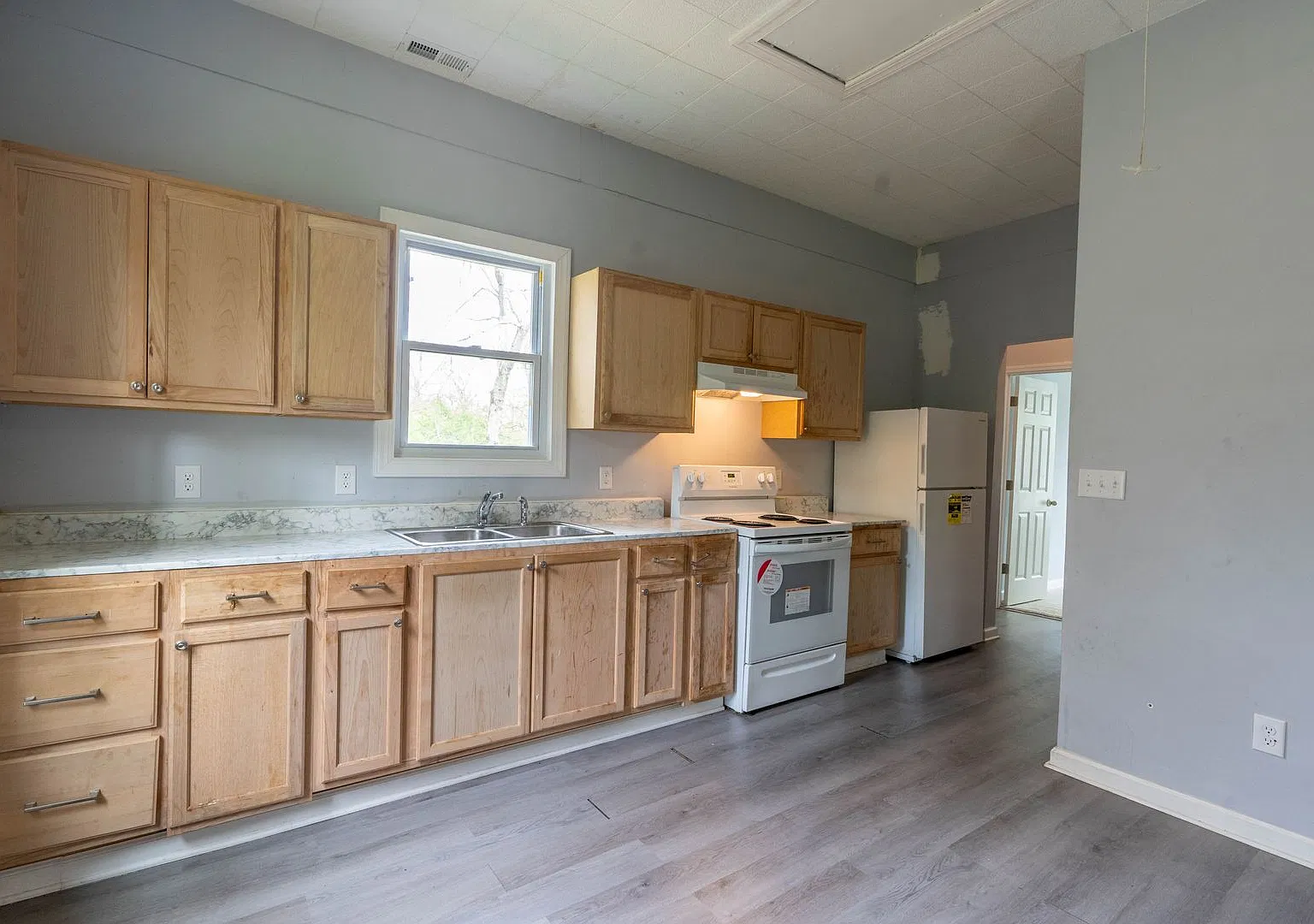 326 Maple St — Photo 2