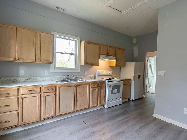 326 Maple St #A — Photo 2