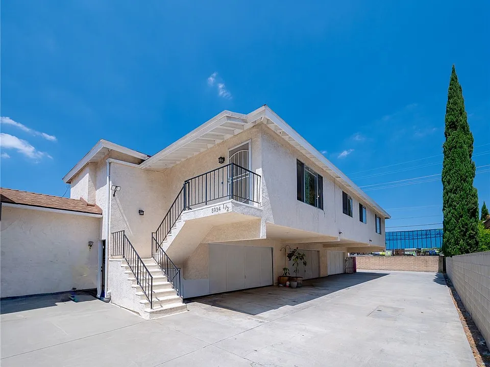 5934 Alessandro Ave #1/2