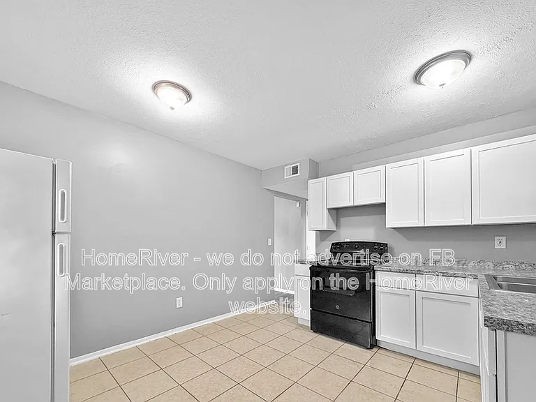 2514 Tavistock Ct — Photo 6