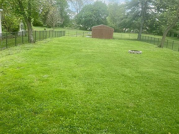 3rd image of 2725 Oakland Rd