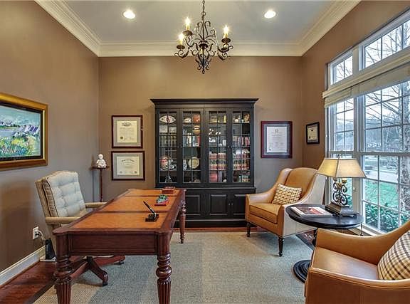 4th image of 1884 Erlinger Dr