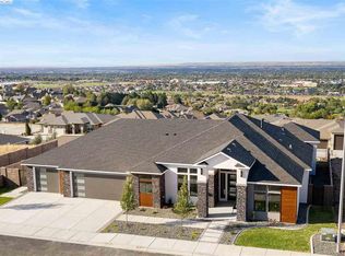 3652 W 49th Ave, Kennewick, WA 99337