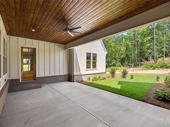 4th image of 105 Forest Berry Ct