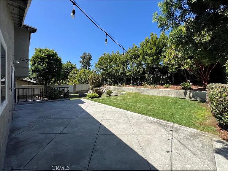 25281 Parthenon Ave — Photo 6