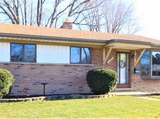 30296 Calahan Rd, Roseville, MI 48066