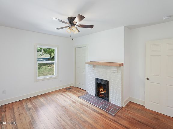 5th image of 2712 Belcourt Dr
