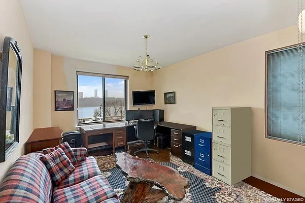 Sold by Stribling | media 5
