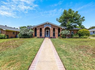 1721 Cynthia Ln, Hurst, TX 76054