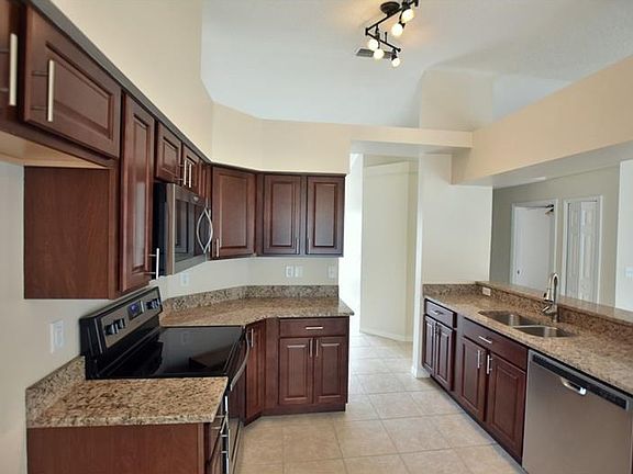 4th image of 15018 Margaux Dr