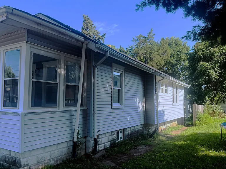 1004 E Virginia Ave — Photo 9